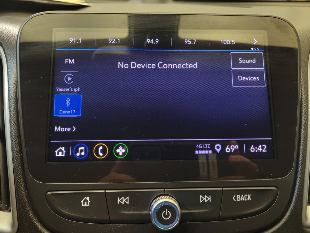 Used 2021 Chevrolet Malibu LS FWD image 27