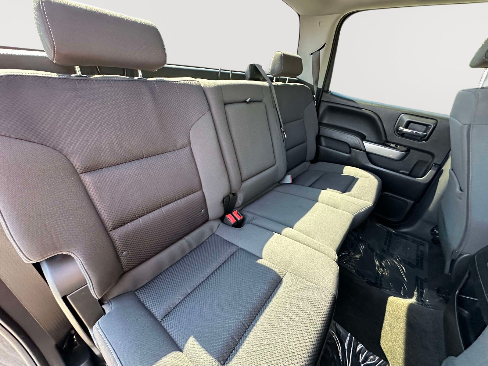 Used 2018 Chevrolet Silverado 1500 LT AWD/4WD image 28
