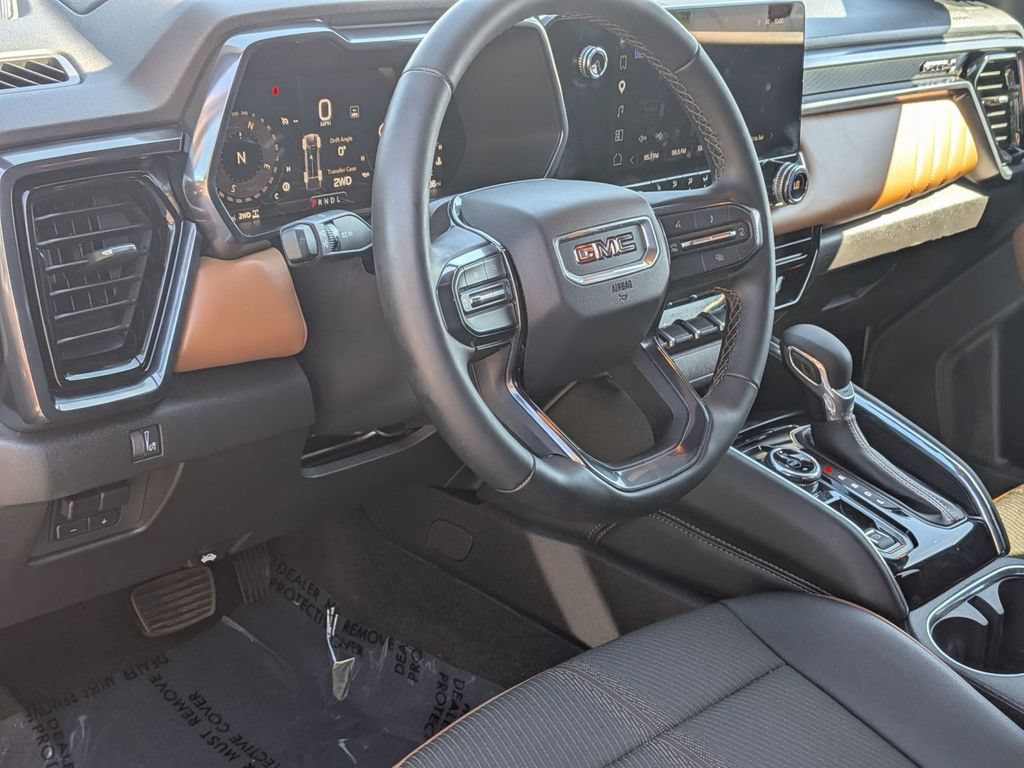 Used 2025 GMC Canyon AT4 AWD/4WD image 16