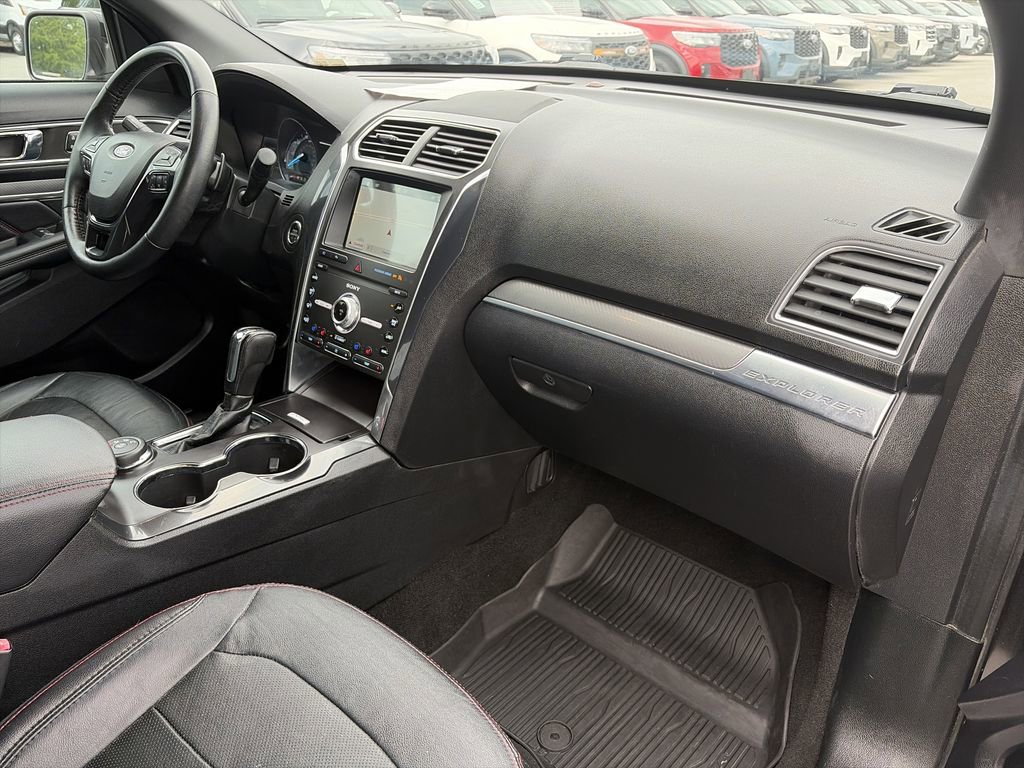 Used 2019 Ford Explorer Sport w/ Equipment Group 401A AWD/4WD image 35