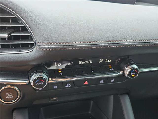Used 2021 MAZDA MAZDA3 Hatchback w/Premium Plus Pkg image 13