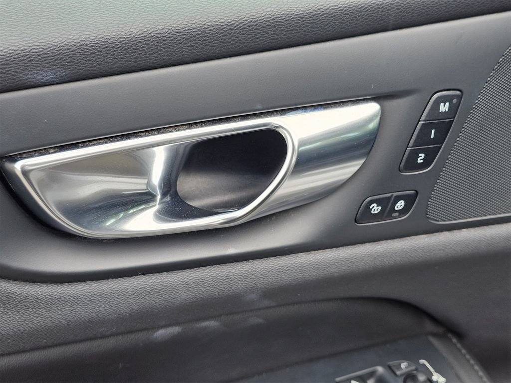 Used 2025 Volvo S60 B5 Core AWD/4WD image 25