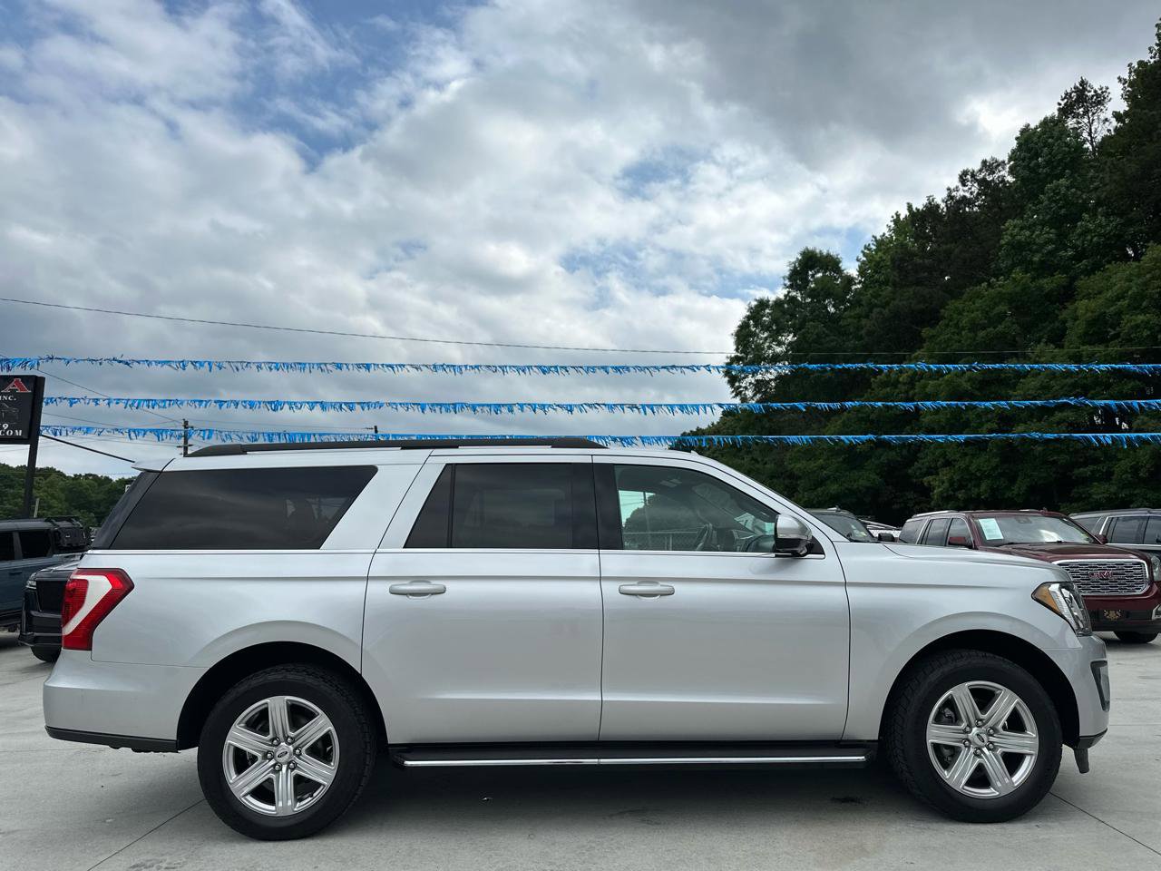 Used 2019 Ford Expedition Max XLT w/ Equipment Group 202A RWD image 8