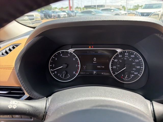 Used 2025 Nissan Sentra SV w/ SV Premium Package FWD image 14