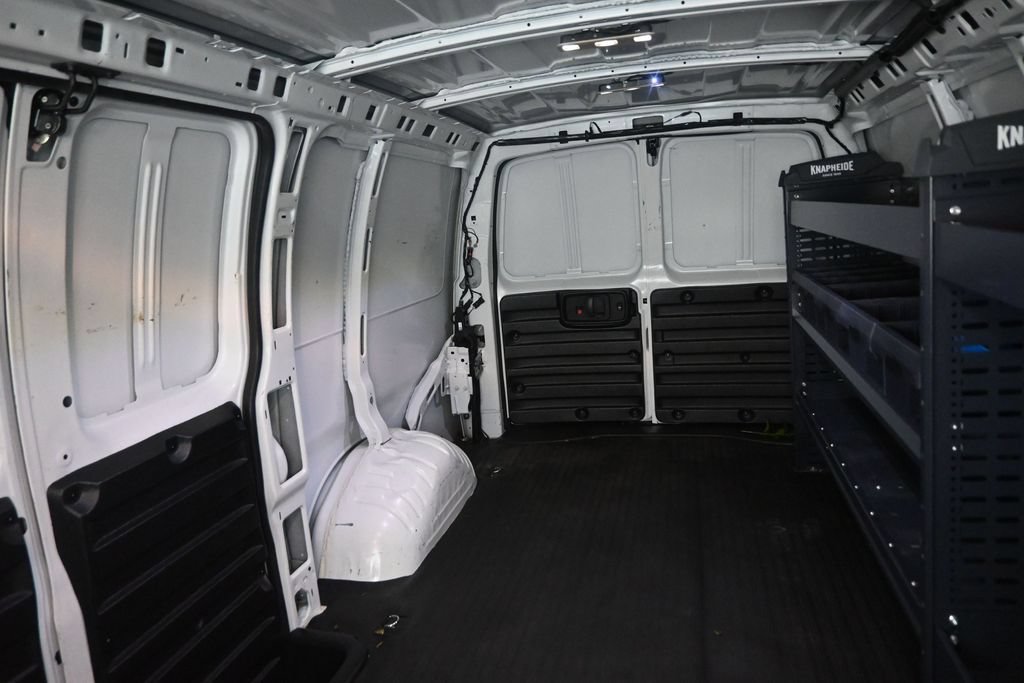 Used 2022 Chevrolet Express 2500 w/ Driver Convenience Package RWD image 15