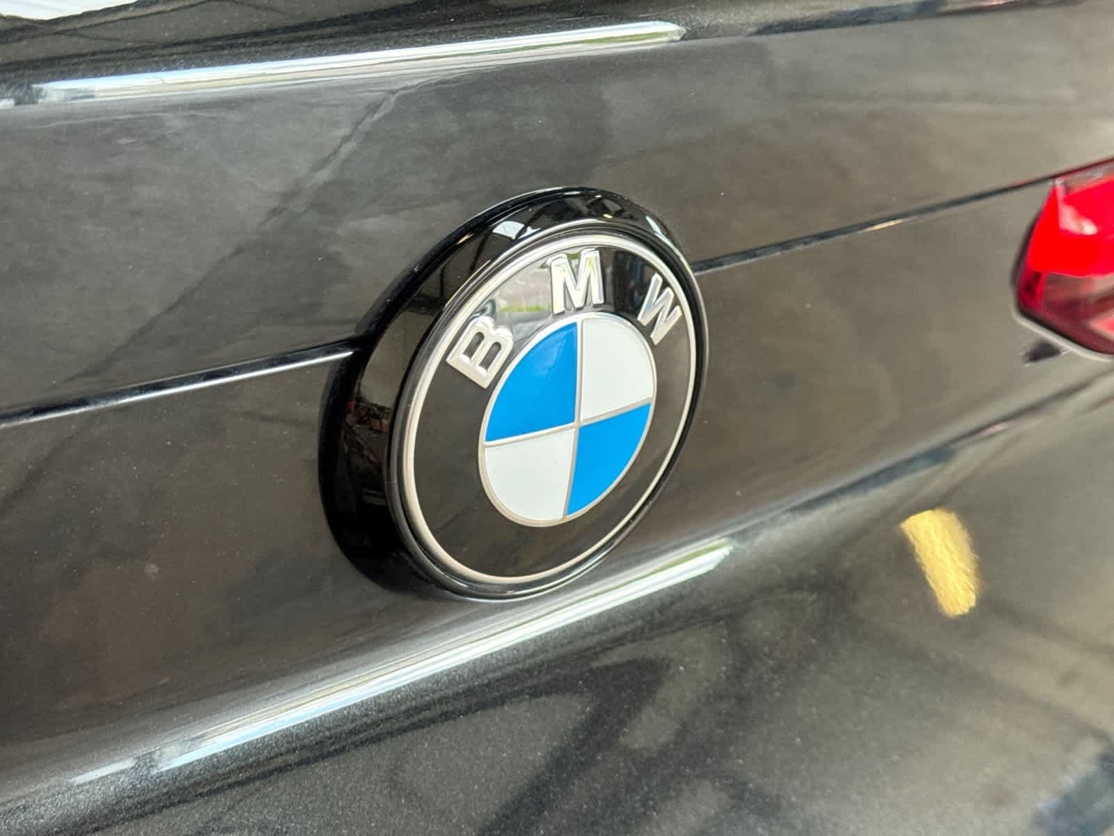 Used 2025 BMW X6 xDrive40i w/ Premium Package AWD/4WD image 17