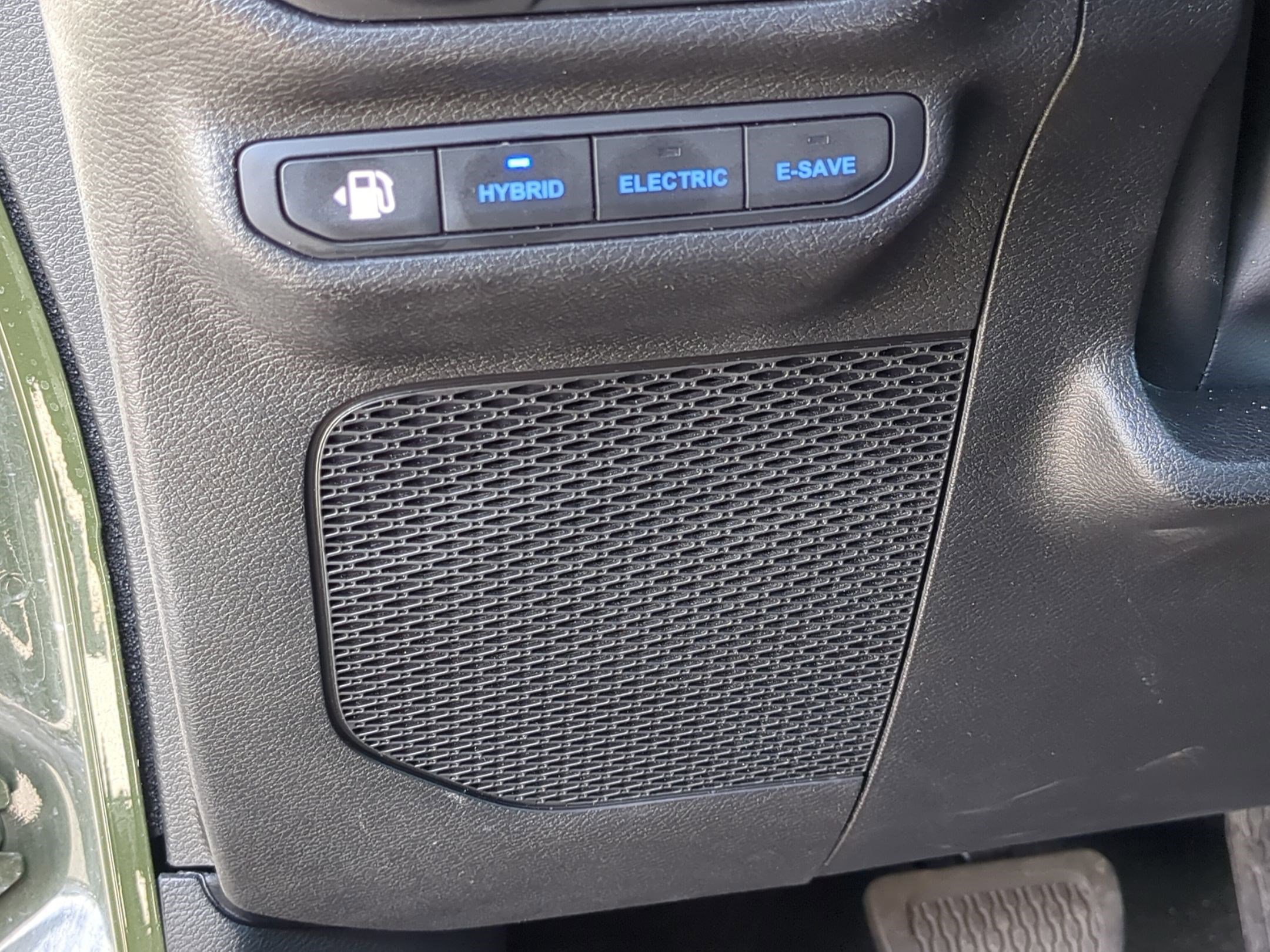 Used 2023 Jeep Wrangler Sahara w/ Cold Weather Group image 16