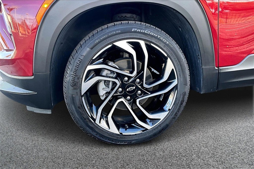 Used 2024 Chevrolet TrailBlazer RS w/ Driver Confidence Package image 30