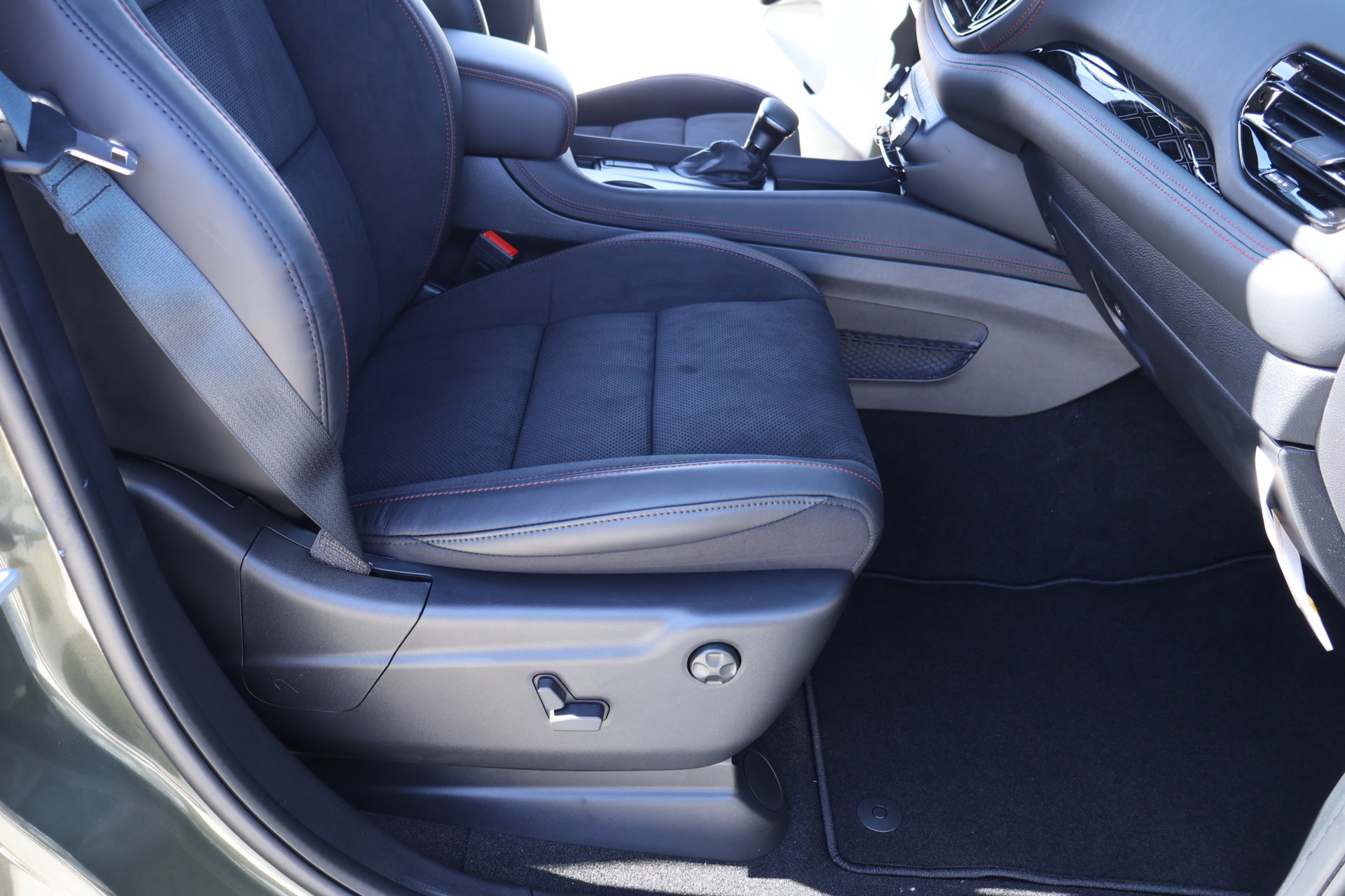 New 2027 Dodge Durango GT AWD/4WD image 15