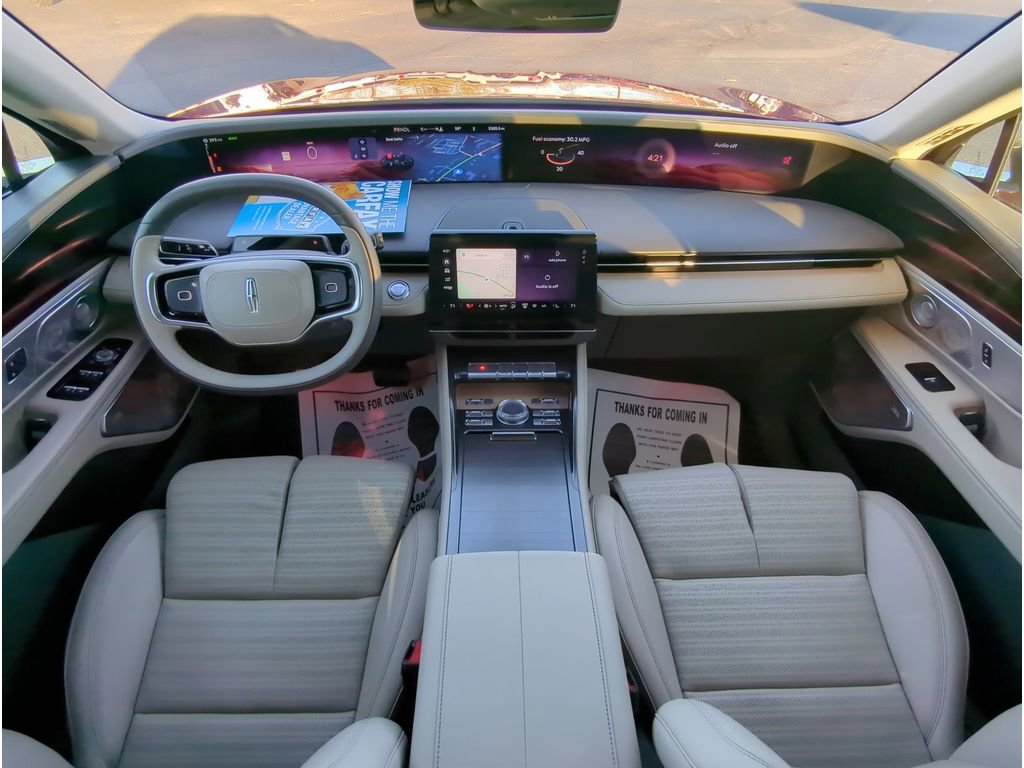 Used 2025 Lincoln Nautilus Reserve image 13