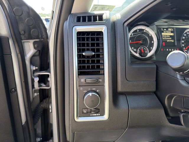 Used 2024 RAM 1500 Classic SLT AWD/4WD image 17