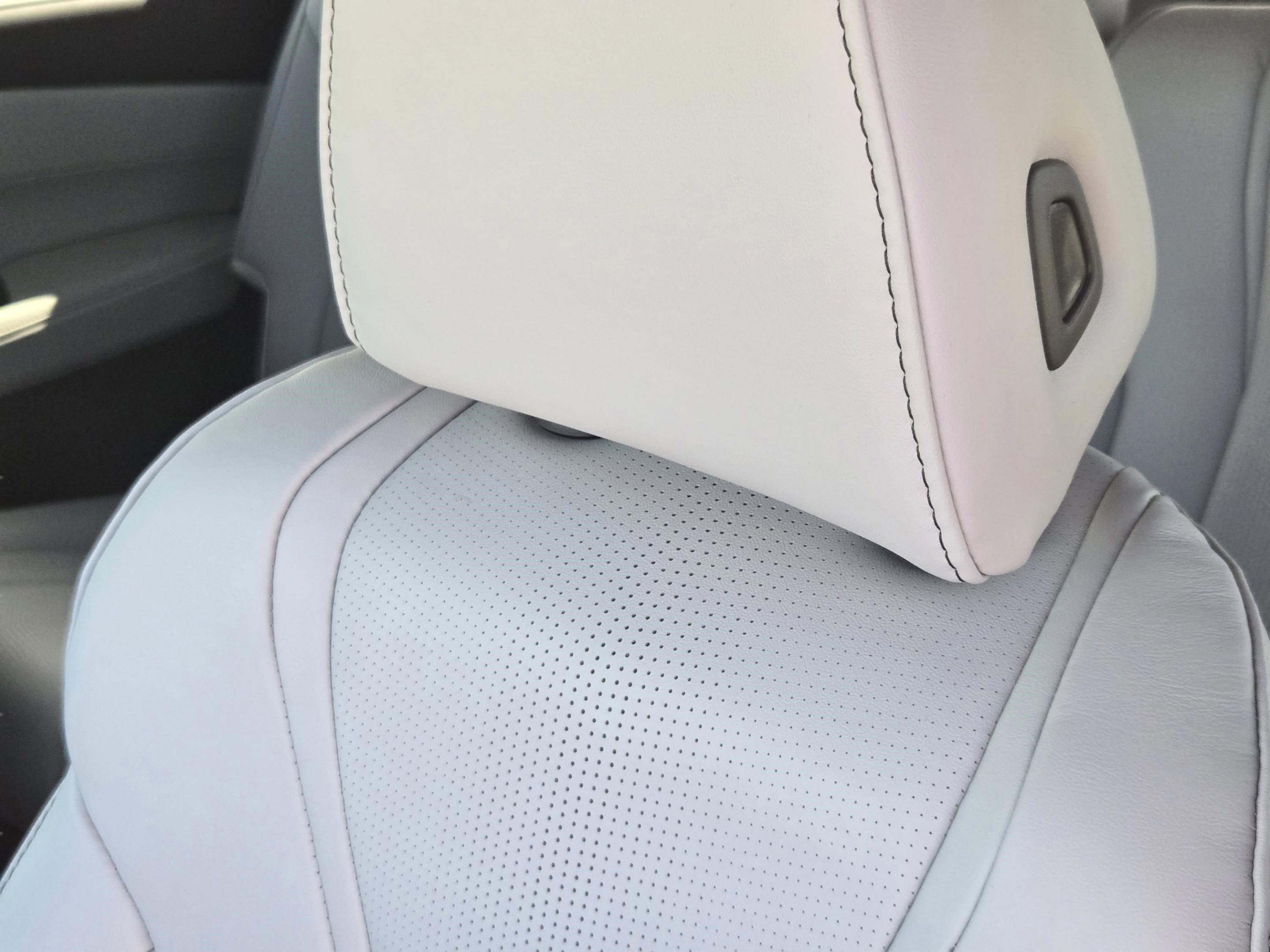 Certified 2026 Acura MDX w/ Technology Package image 17