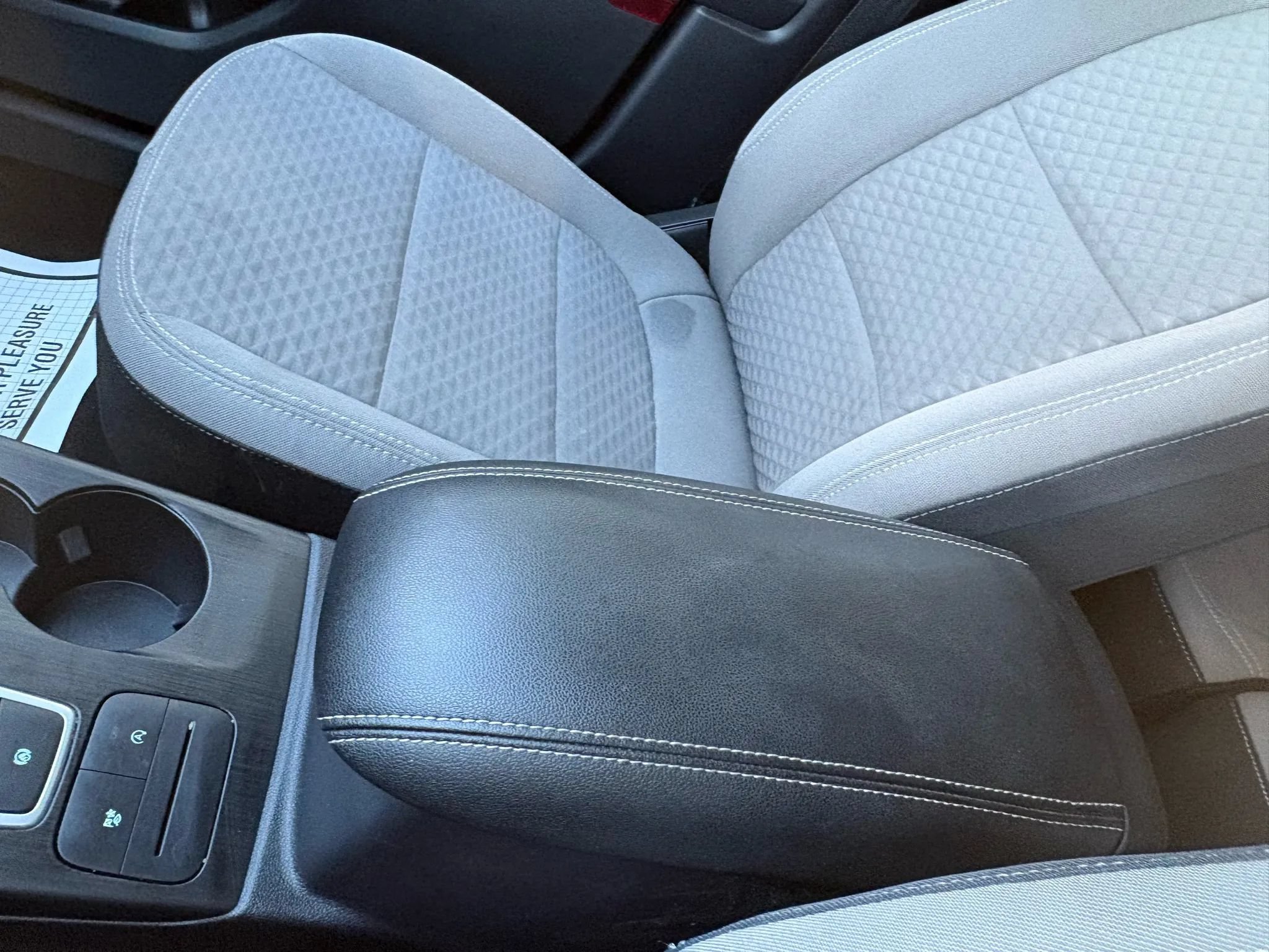 Used 2022 Ford Escape SE FWD image 39