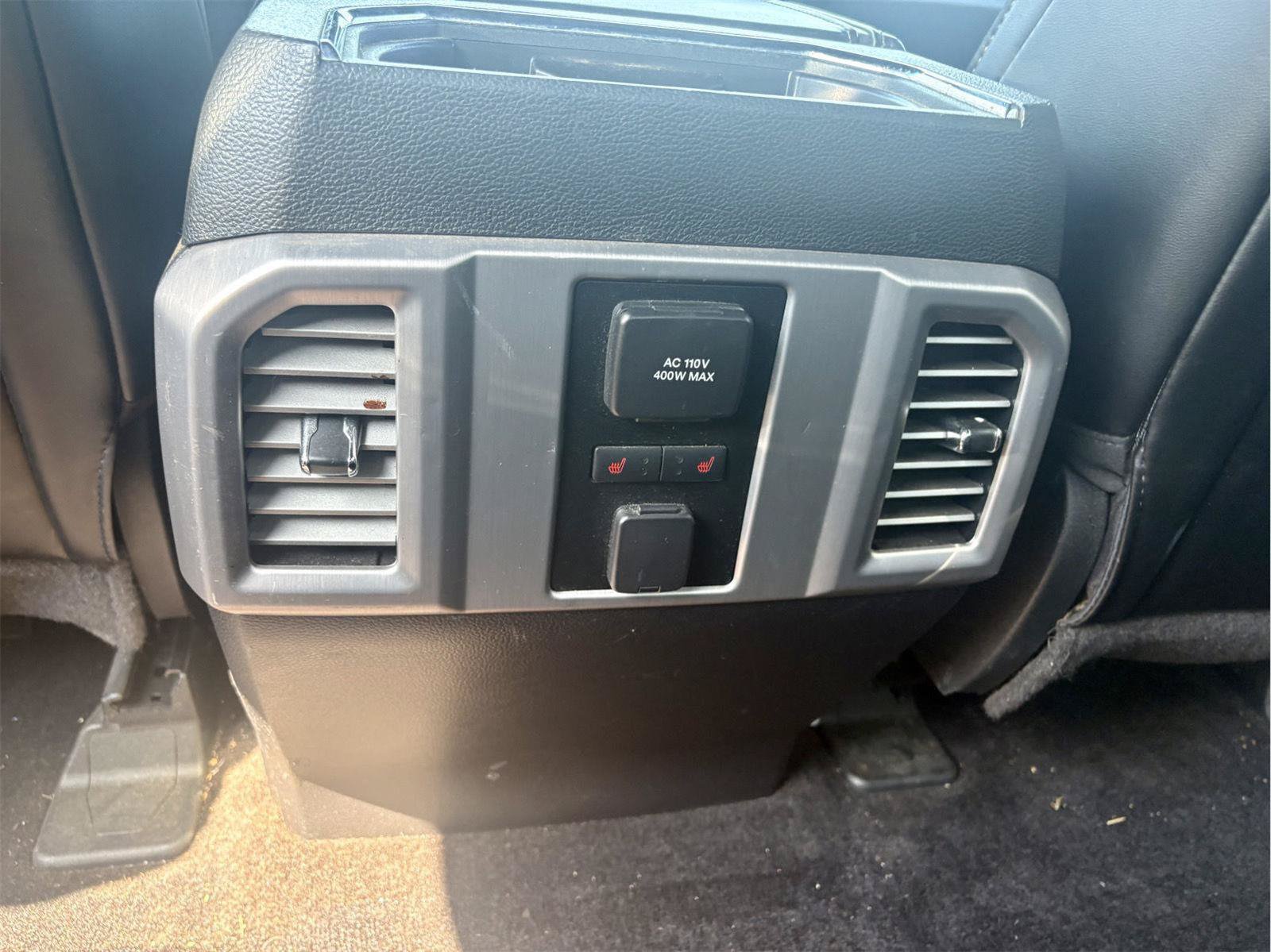 Used 2015 Ford F150 Platinum w/ Equipment Group 701A Luxury AWD/4WD image 13