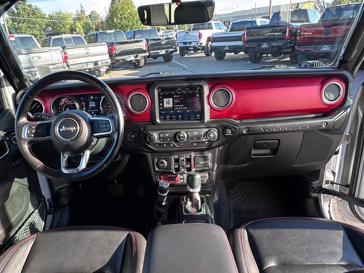 Used 2023 Jeep Wrangler Unlimited Rubicon w/ Cold Weather Group AWD/4WD image 27