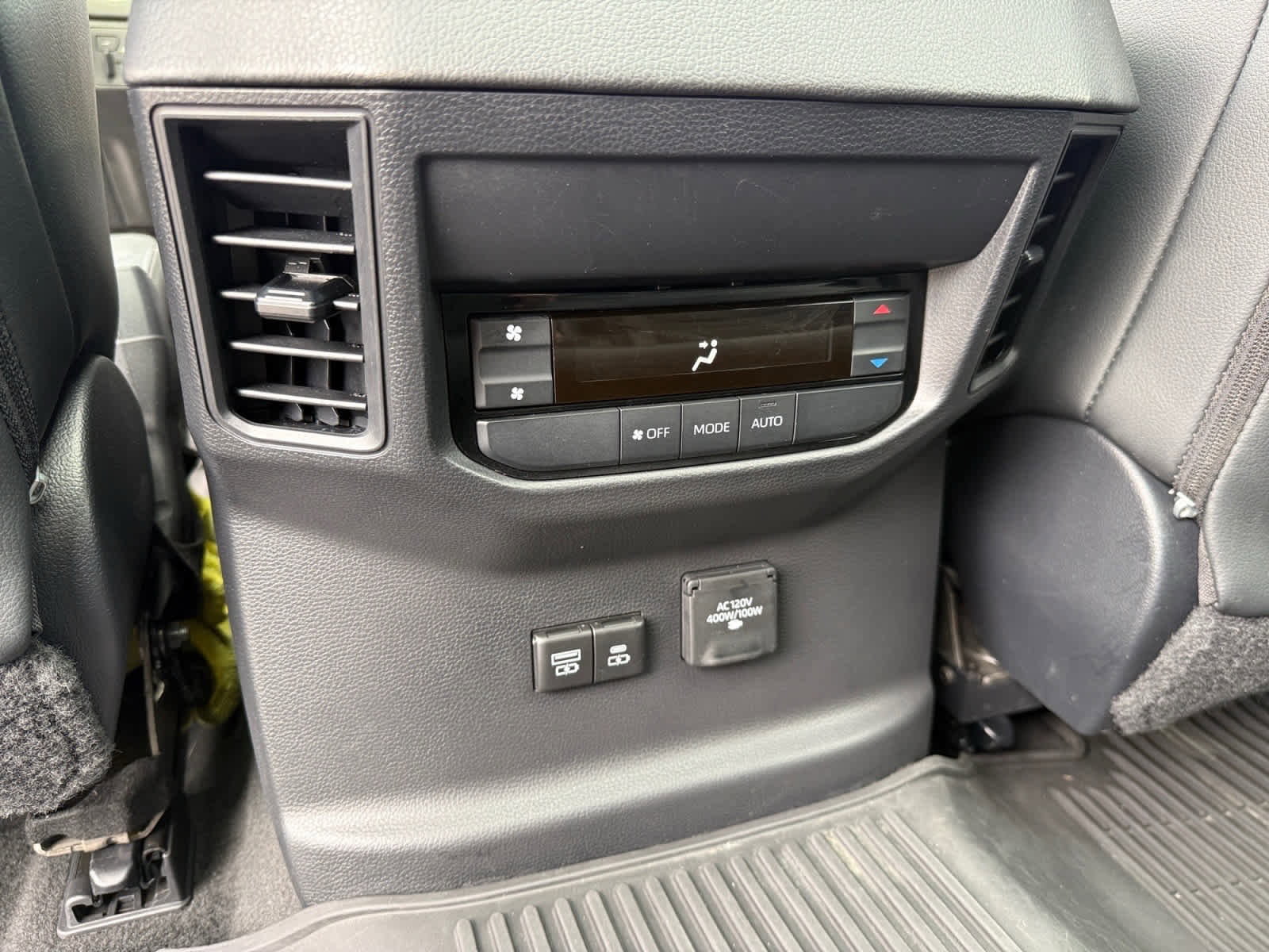 Used 2023 Toyota Sequoia Limited image 27