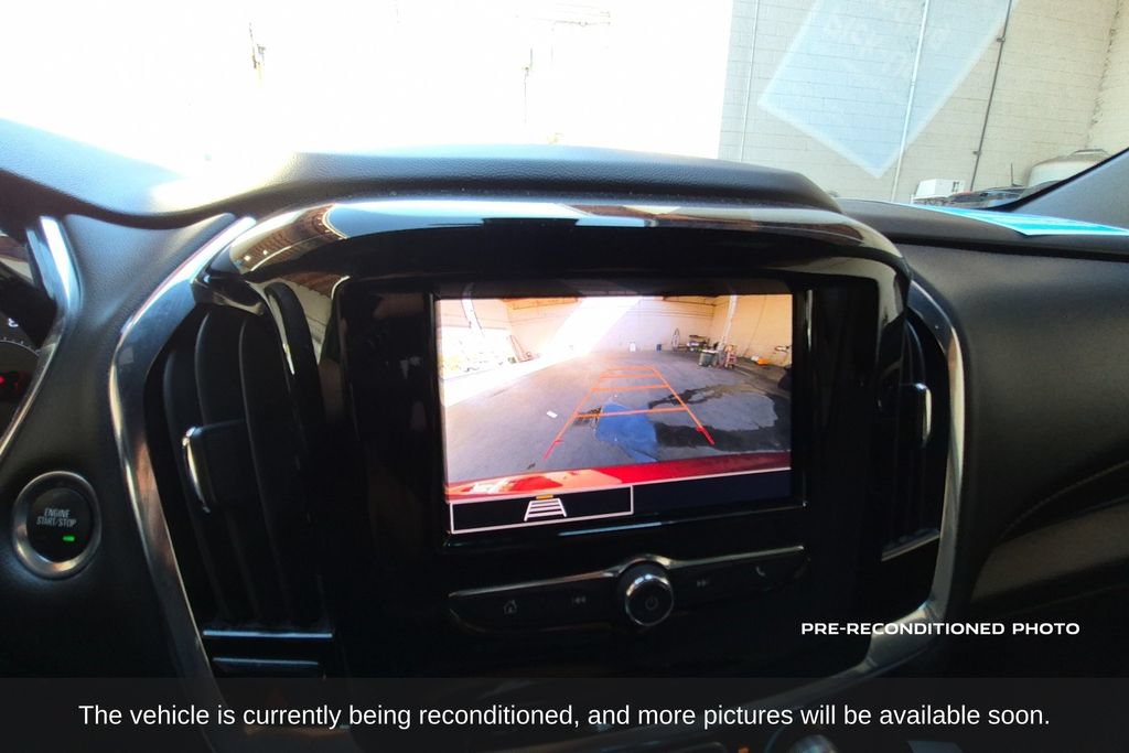 Used 2023 Chevrolet Traverse LT w/ LPO, Roadside Safety Package FWD image 17