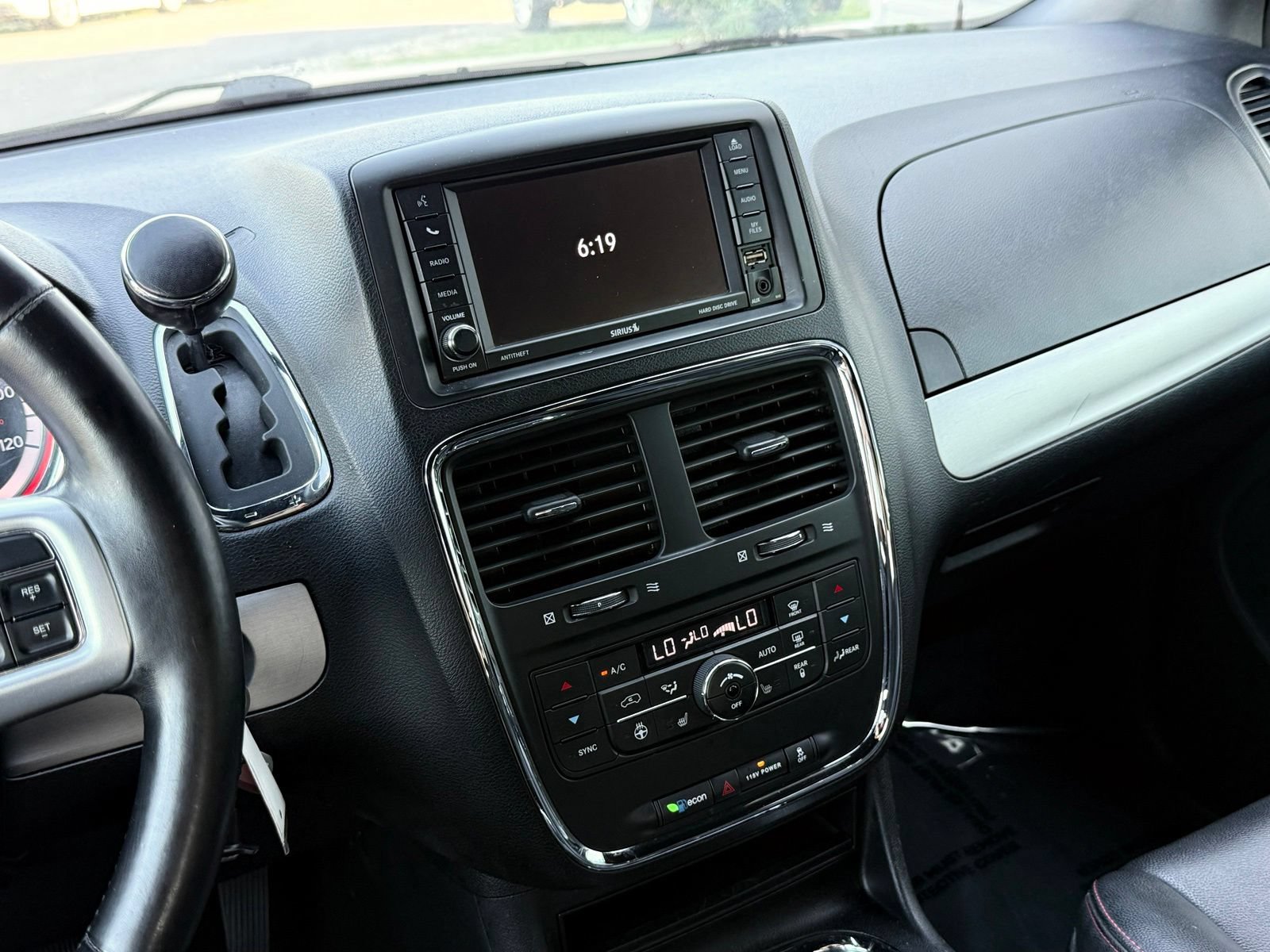Used 2019 Dodge Grand Caravan GT FWD image 34