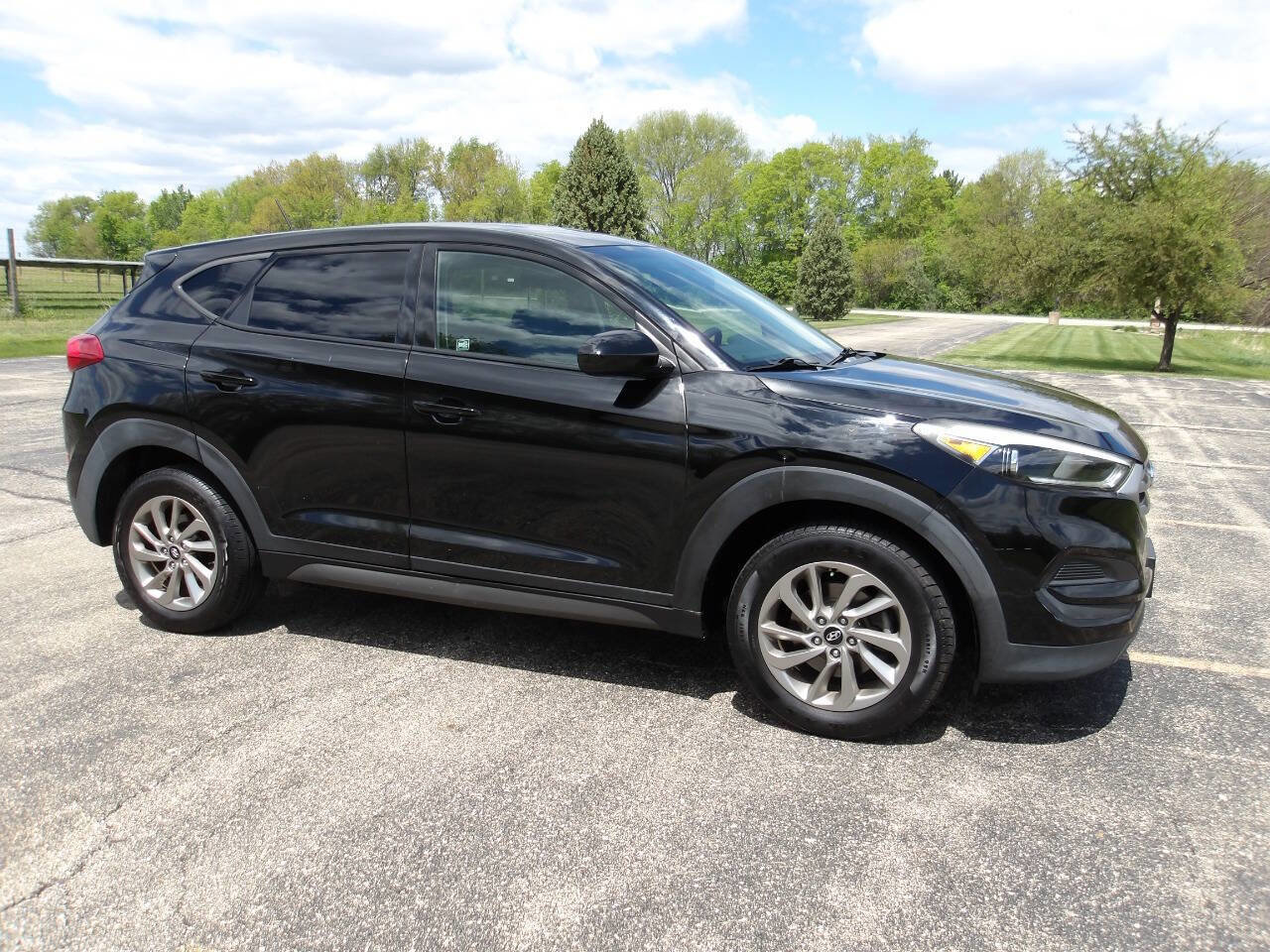 Used 2017 Hyundai Tucson SE FWD image 1