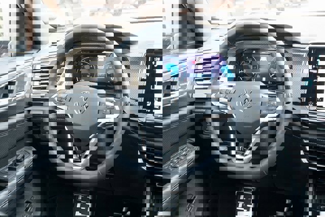 New 2026 Volkswagen Atlas Cross Sport SEL Premium R-Line image 31