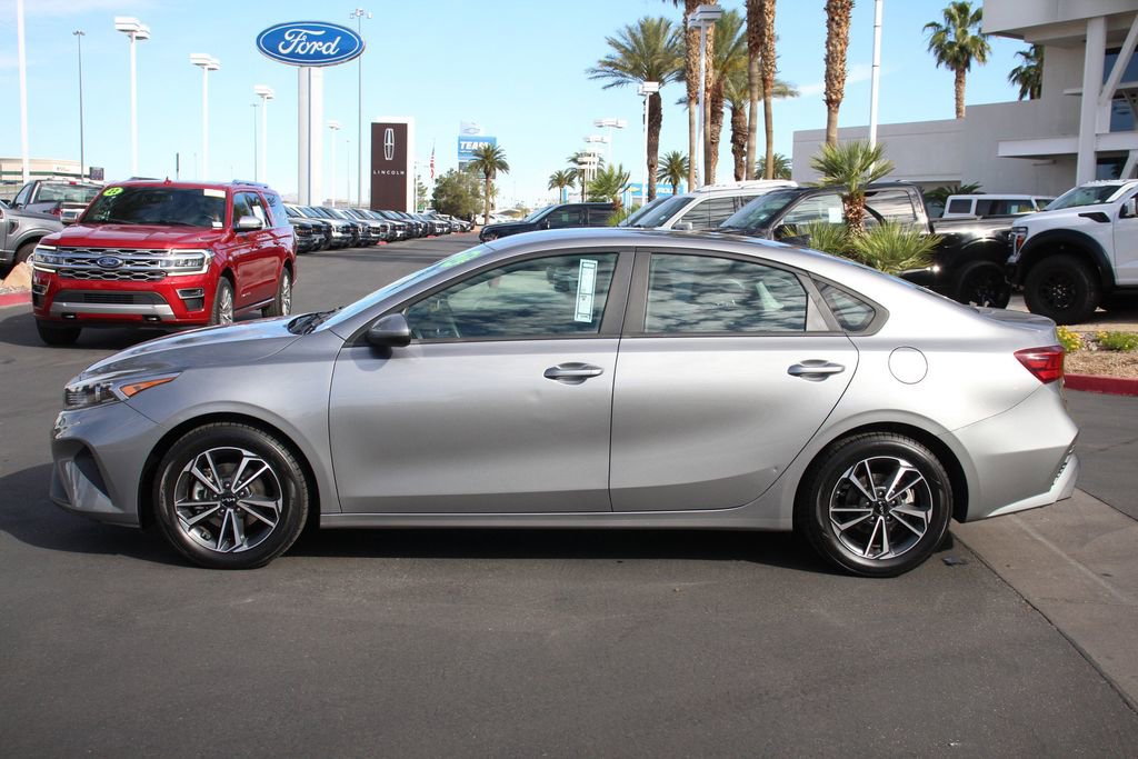 Used 2022 Kia Forte LXS FWD image 4
