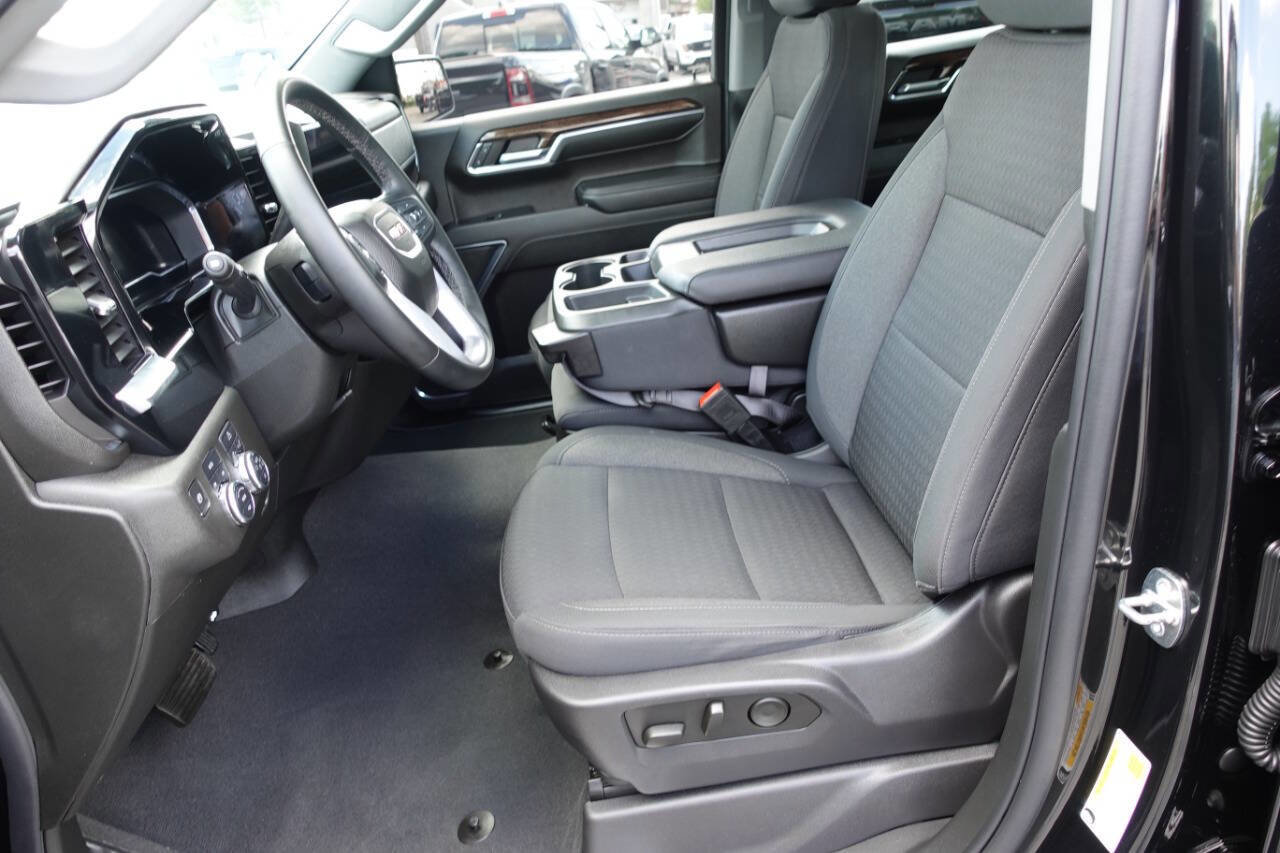 Used 2024 GMC Sierra 1500 Elevation AWD/4WD image 17
