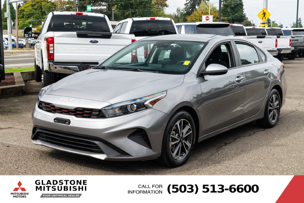 Used 2022 Kia Forte LXS FWD image 4