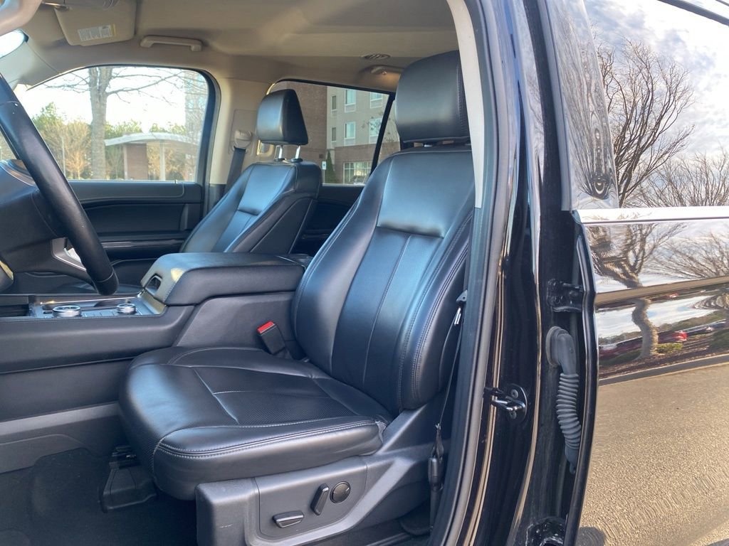 Used 2024 Ford Expedition Max XLT image 13