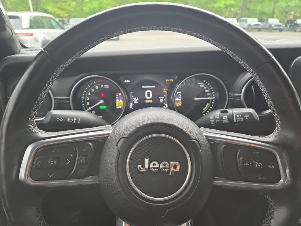 Used 2023 Jeep Wrangler Unlimited Sahara w/ Cold Weather Group AWD/4WD image 19