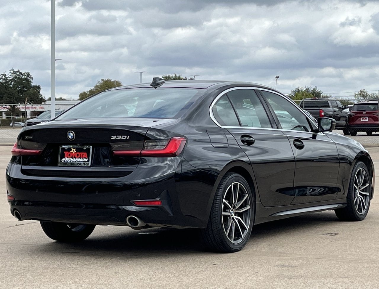 Used 2020 BMW 330i xDrive Sedan w/ Convenience Package AWD/4WD image 4