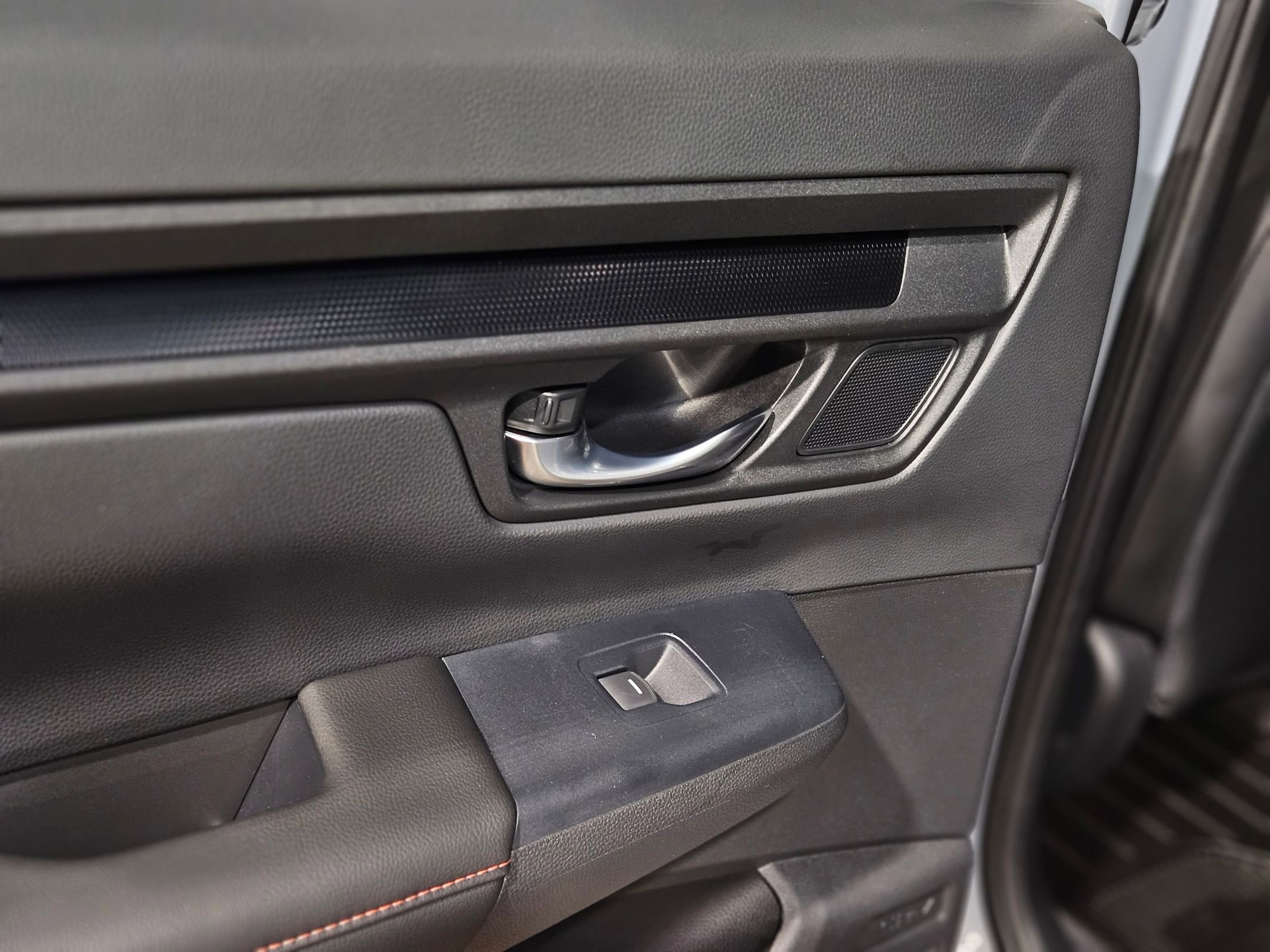 Used 2025 Honda CR-V Sport-L image 36