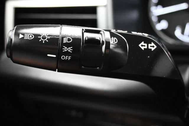 Used 2025 Mitsubishi Outlander SE FWD image 24