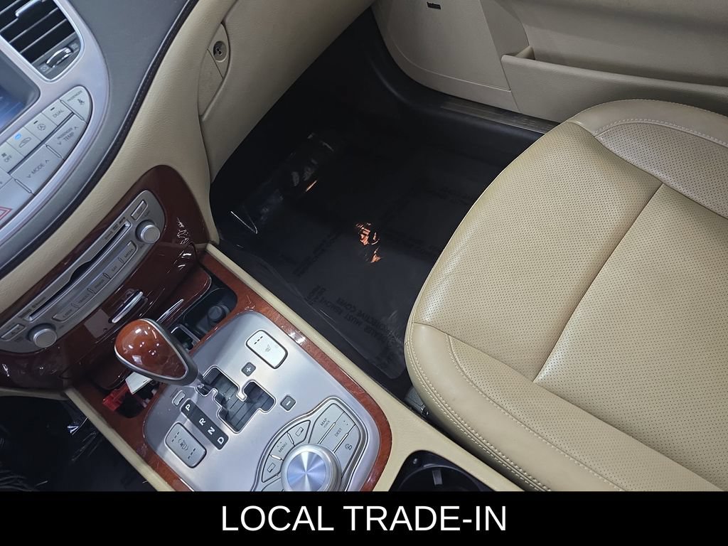 Used 2013 Hyundai Genesis 3.8 w/ Technology Pkg RWD image 25