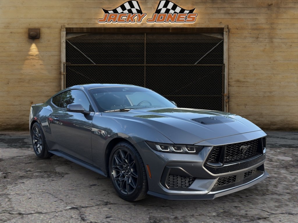 Used 2024 Ford Mustang GT RWD image 12