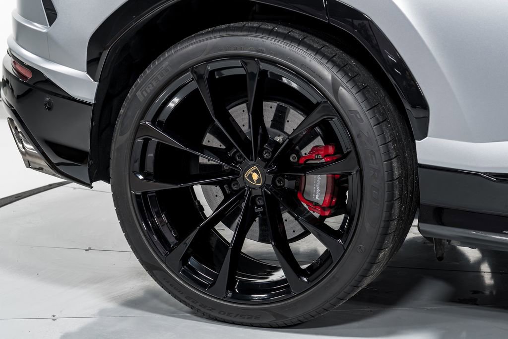 Used 2022 Lamborghini Urus AWD/4WD image 51