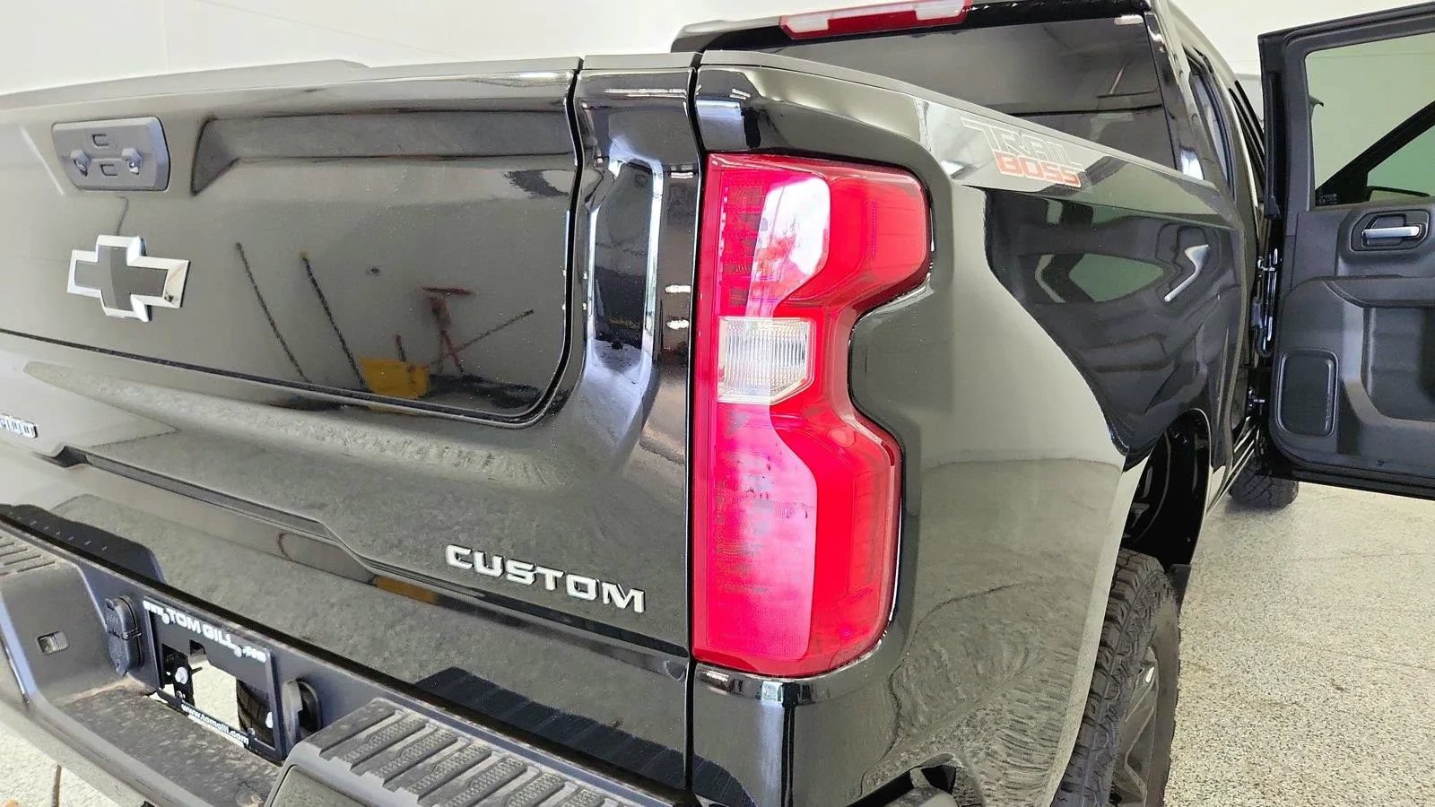 New 2026 Chevrolet Silverado 1500 Custom Trail Boss AWD/4WD image 35