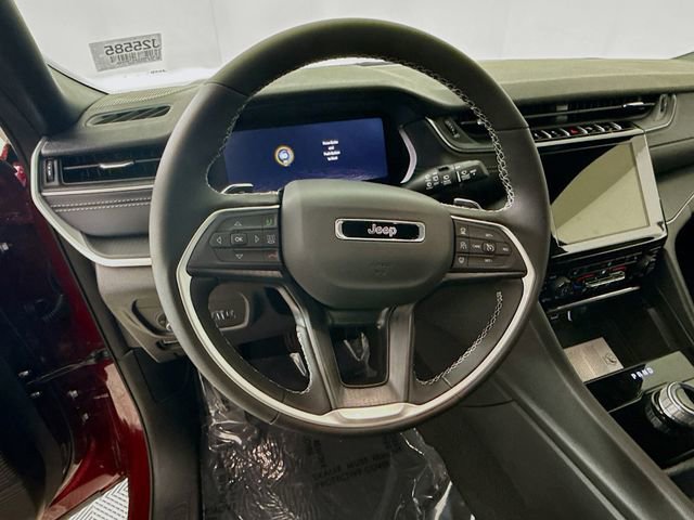 New 2025 Jeep Grand Cherokee Laredo w/ Luxury Tech Group I image 10