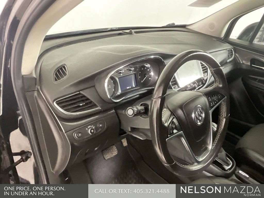 Used 2019 Buick Encore Sport Touring FWD image 31