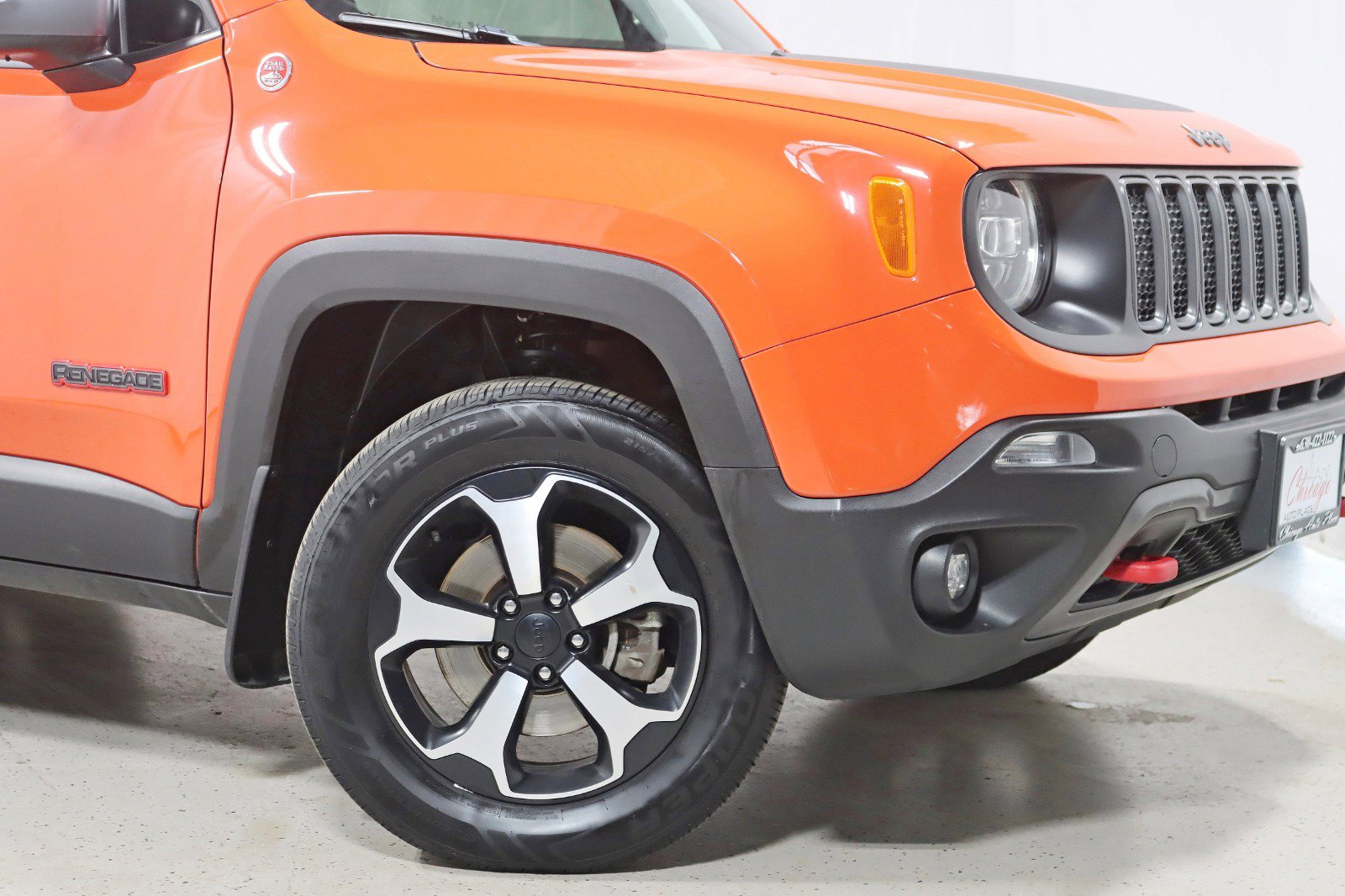 Used 2019 Jeep Renegade Trailhawk AWD/4WD image 5