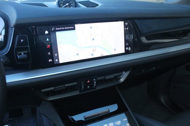 Certified 2025 Porsche Cayenne Coupe image 18