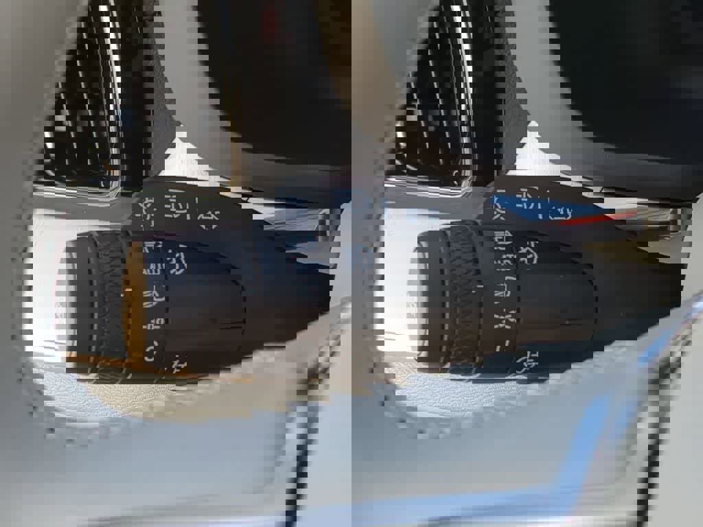 New 2026 Volvo XC60 B5 Ultra w/ Protection Package Premier image 25