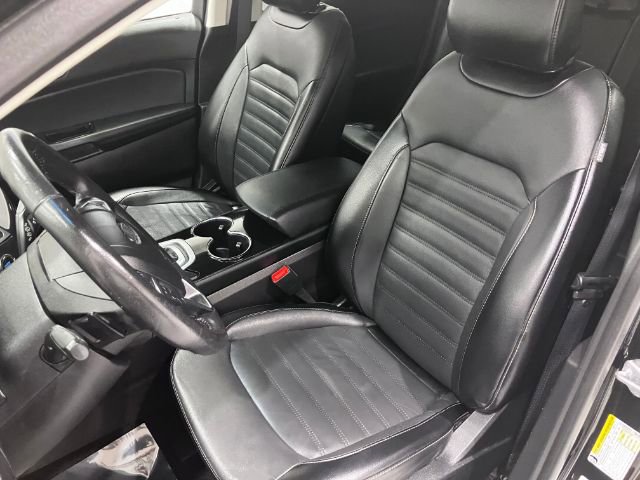 Used 2017 Ford Edge SEL image 17