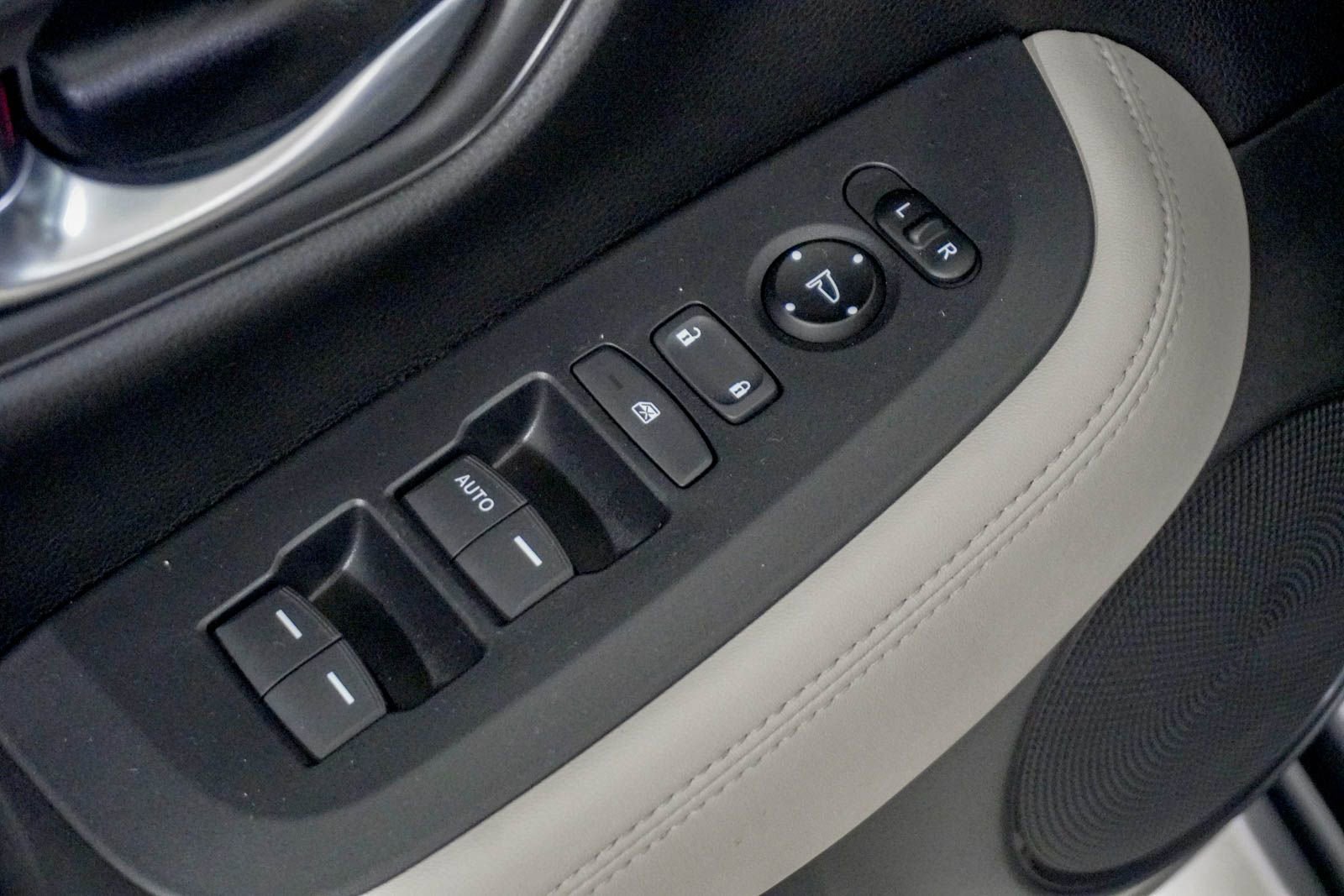 Certified 2024 Honda HR-V LX image 17
