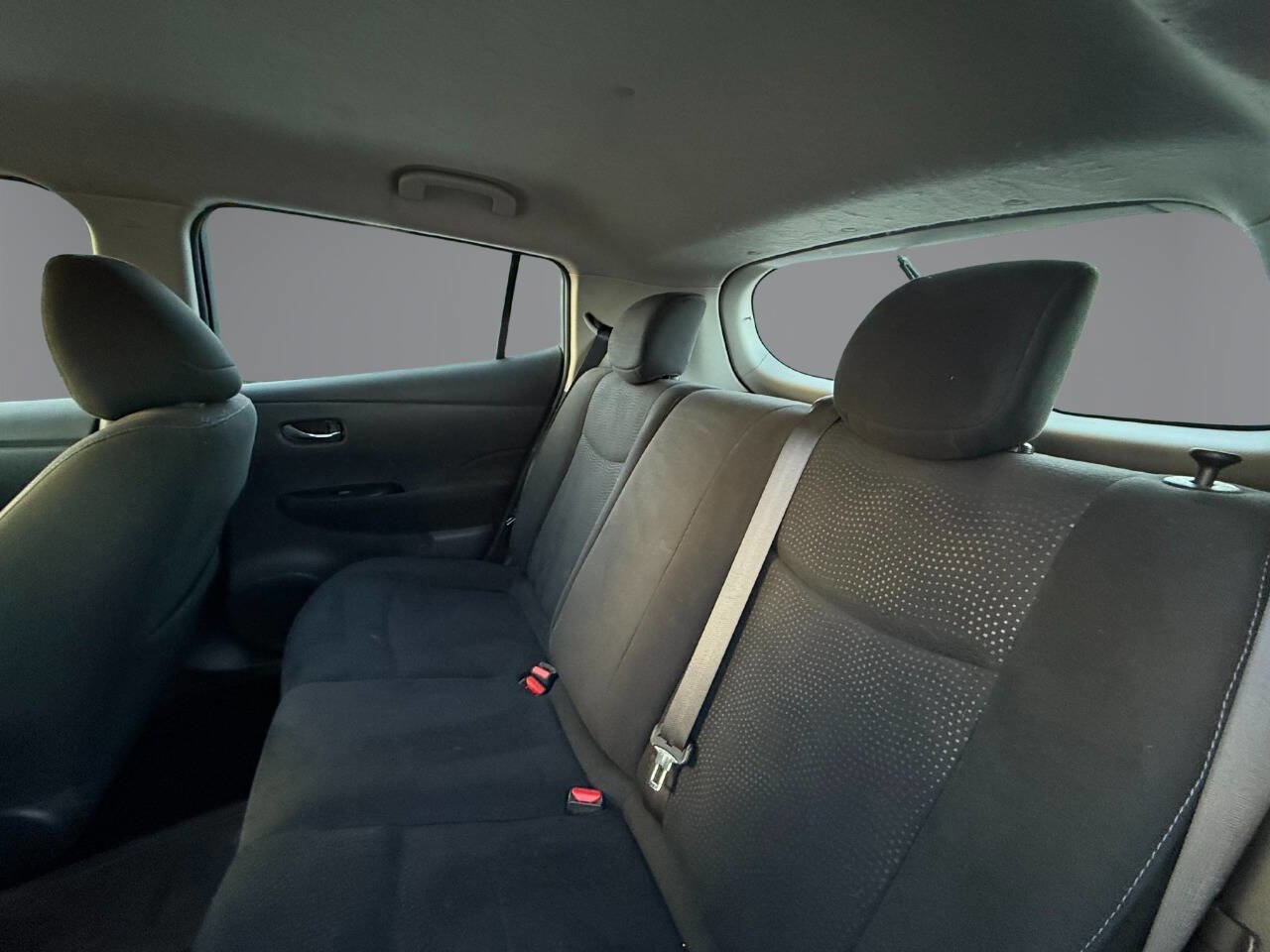 Used 2017 Nissan Leaf SV image 27