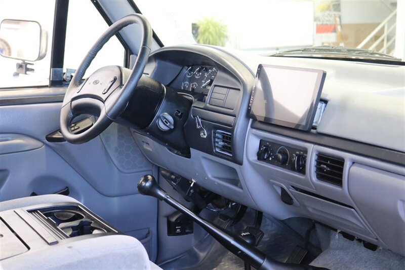 Used 1997 Ford F250 4x4 Regular Cab Heavy Duty image 77