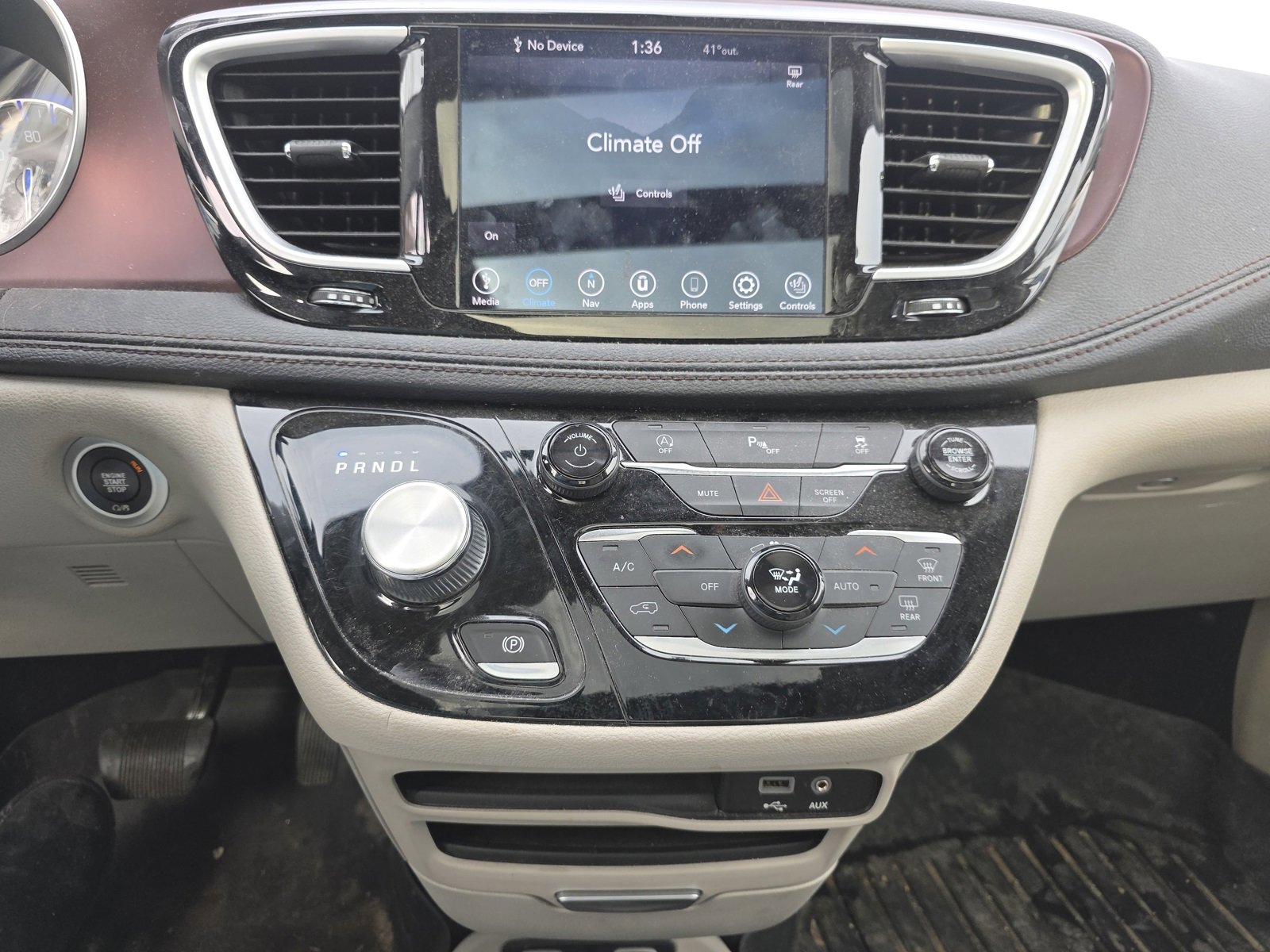 Used 2020 Chrysler Pacifica Limited image 11