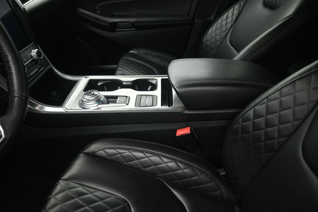 Certified 2024 Ford Edge Titanium AWD/4WD image 21