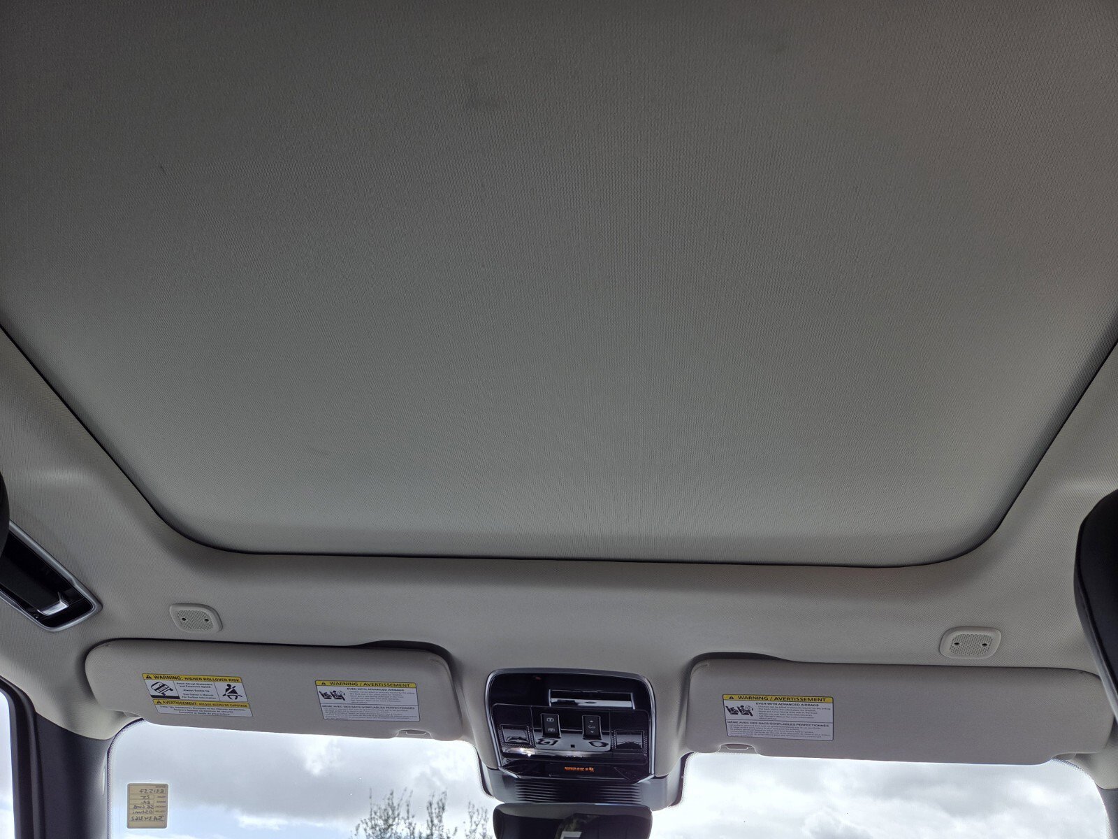 New 2025 Land Rover Range Rover Long Wheelbase SE image 10