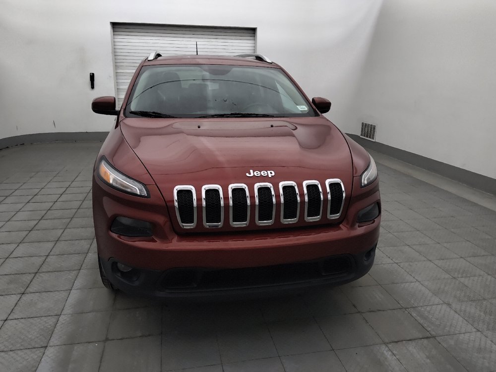 Used 2017 Jeep Cherokee Latitude w/ Comfort/Convenience Group AWD/4WD image 14