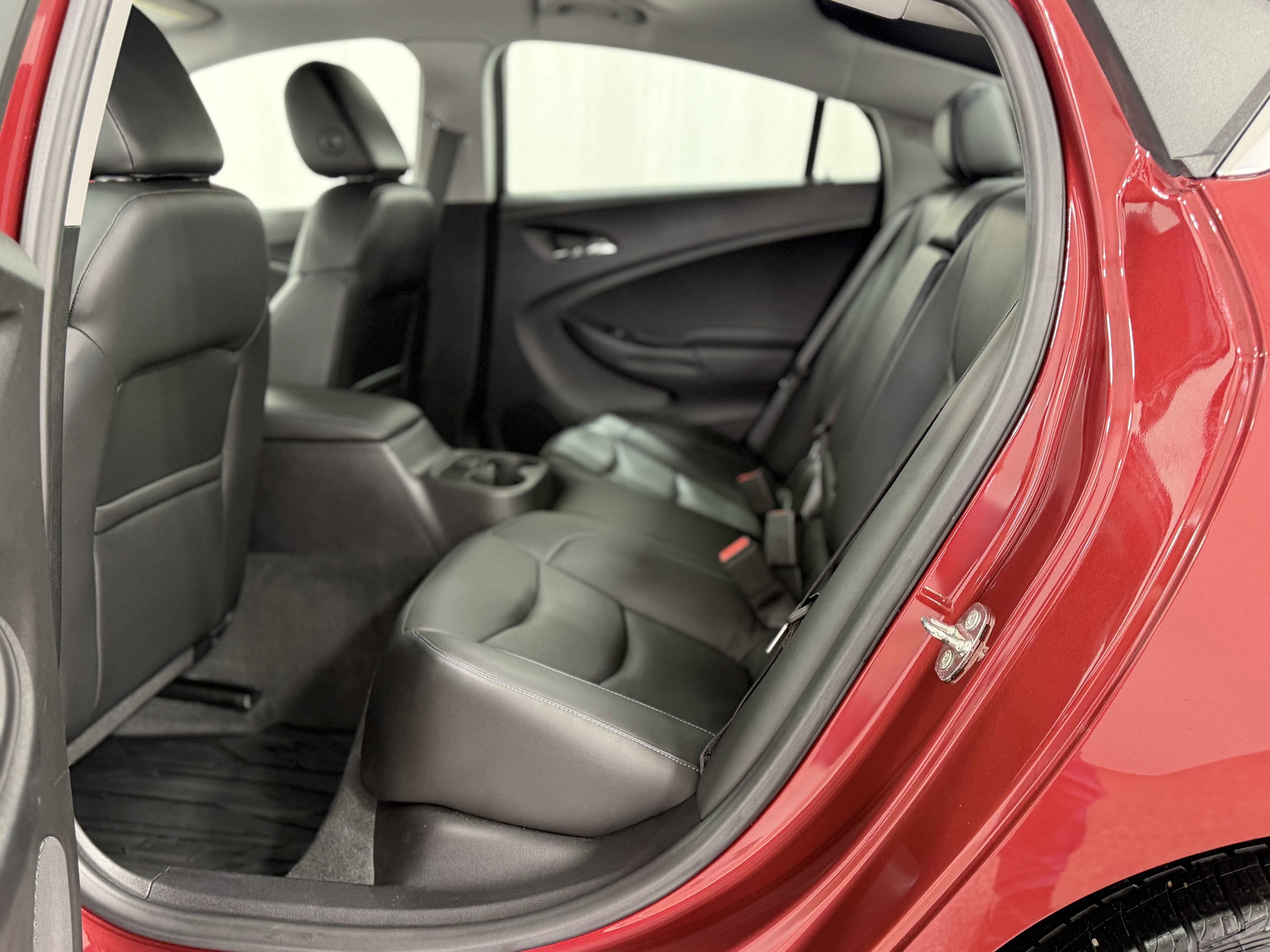 Used 2018 Chevrolet Volt LT w/ LT Driver Confidence Package FWD image 25